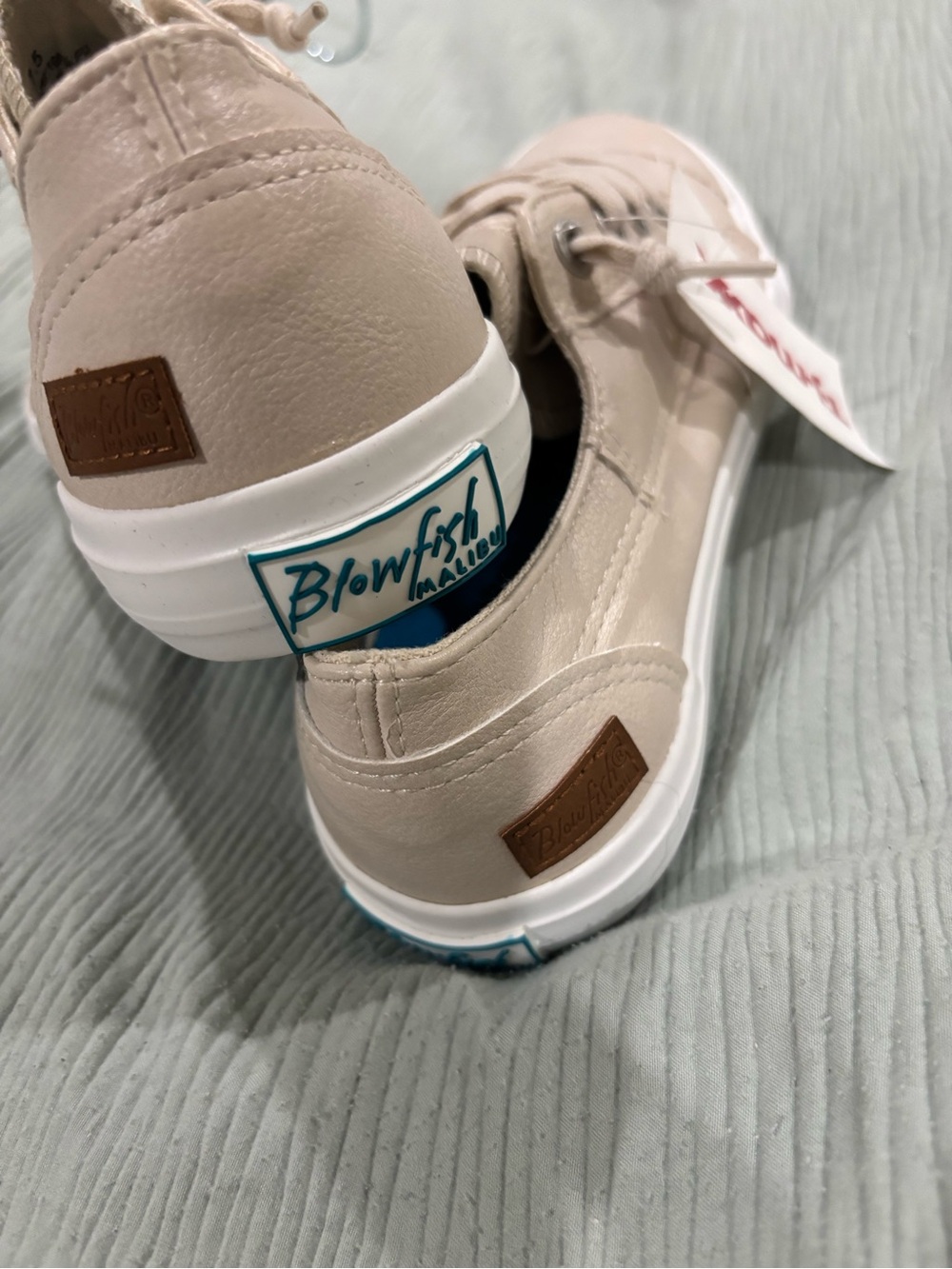 NWT Blowfish Beige Canvas Sneakers with Teal Outsole - Picture 3 of 4